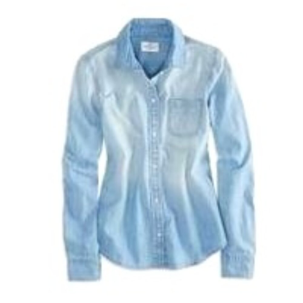 American Eagle Button Up | Chambray Style - Excellent Condition!